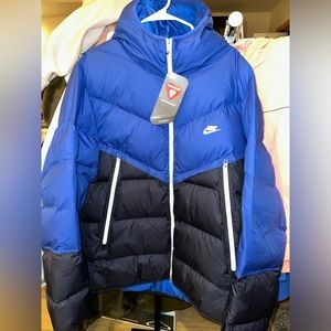 Nike- Storm Fit, Synthetic Fill Windrunner Primaloft Puffer-Men’s L- NWT